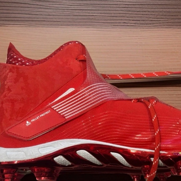 Under Armour highlight hammer MC red/white football cleats Sz 14 men\'s